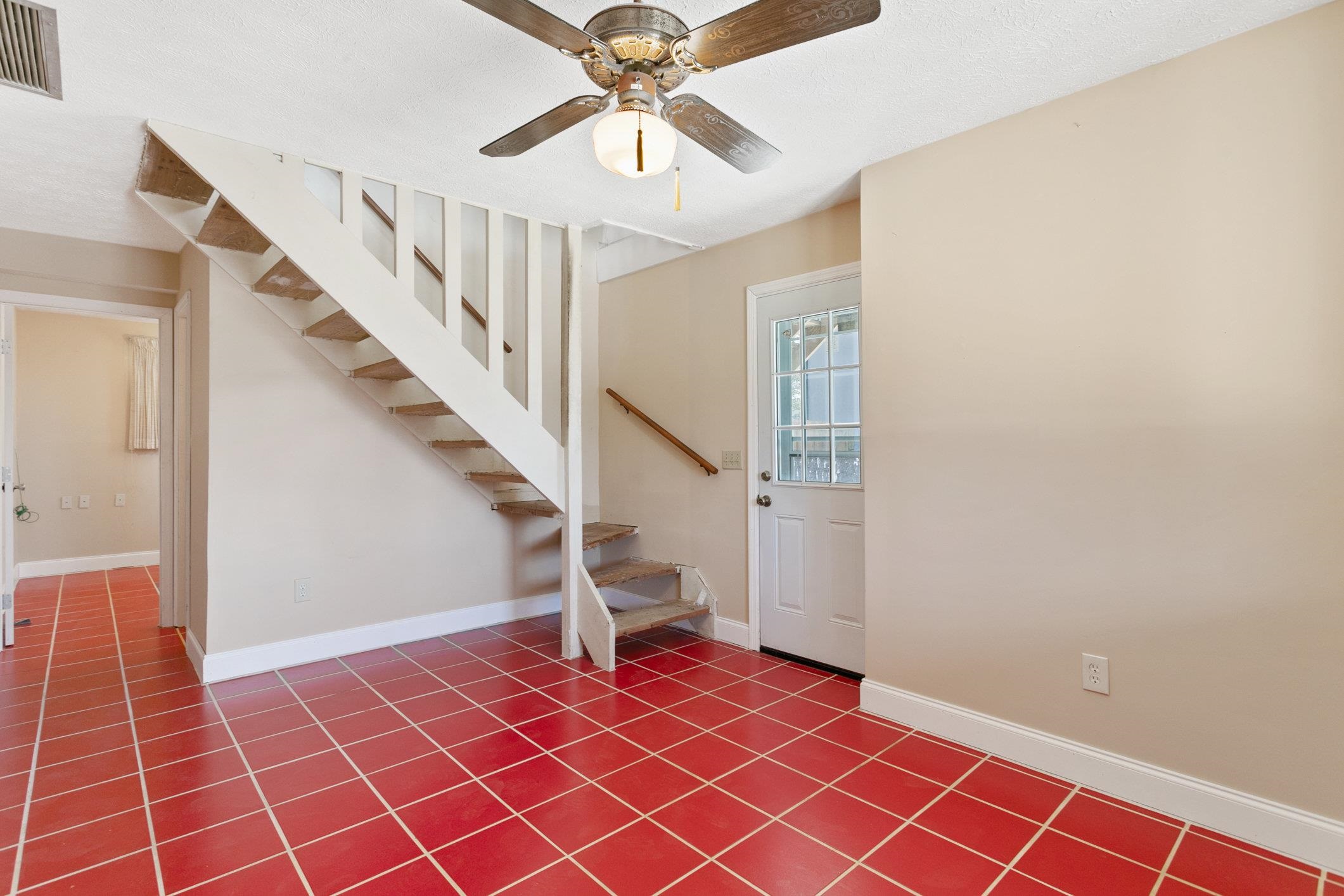 6337 Gomez Rd