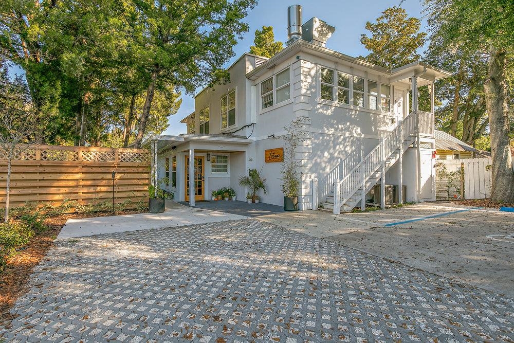 56 Grove Ave