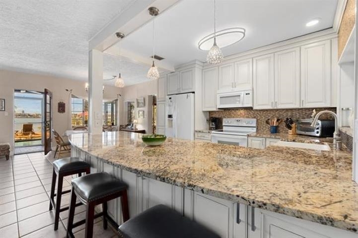 22 N St Augustine Boulevard