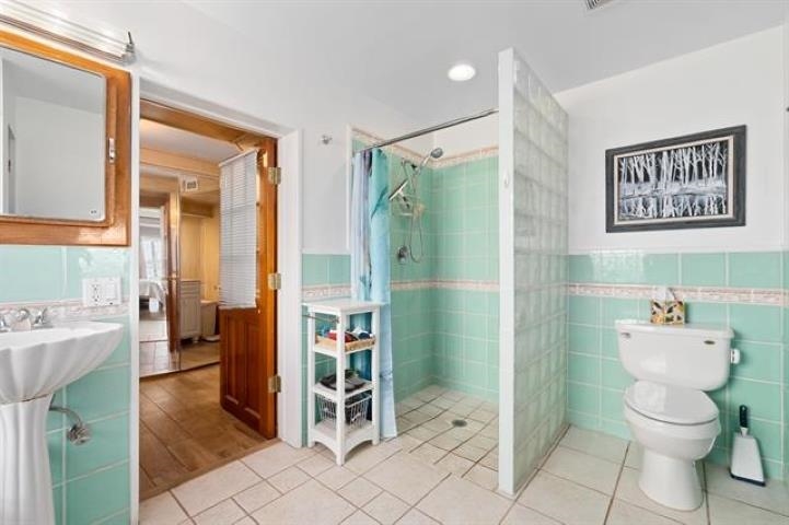 22 N St Augustine Boulevard