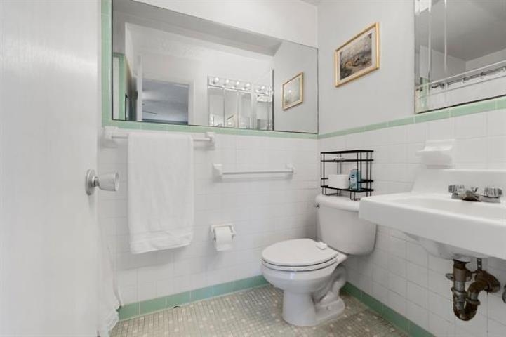 22 N St Augustine Boulevard