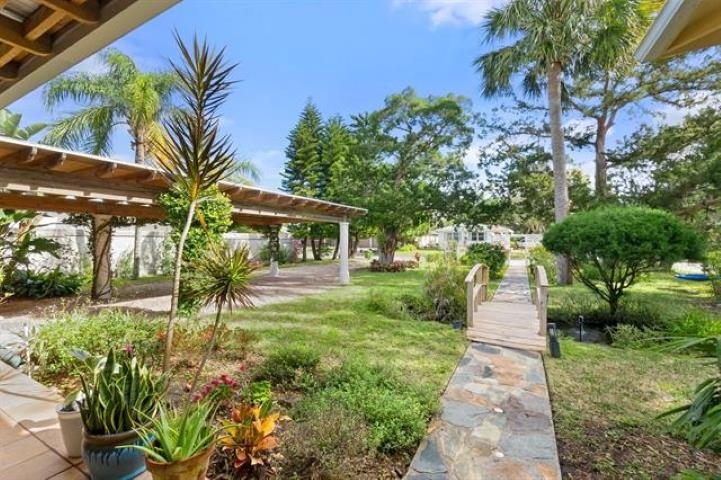 22 N St Augustine Boulevard