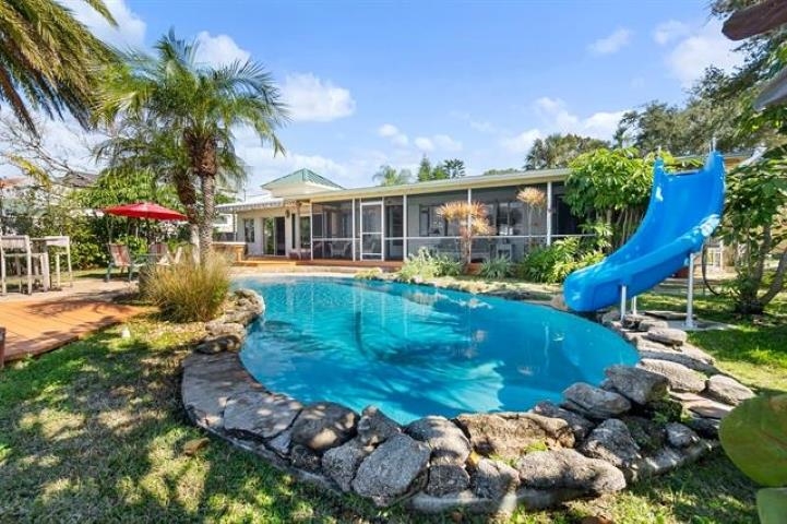 22 N St Augustine Boulevard