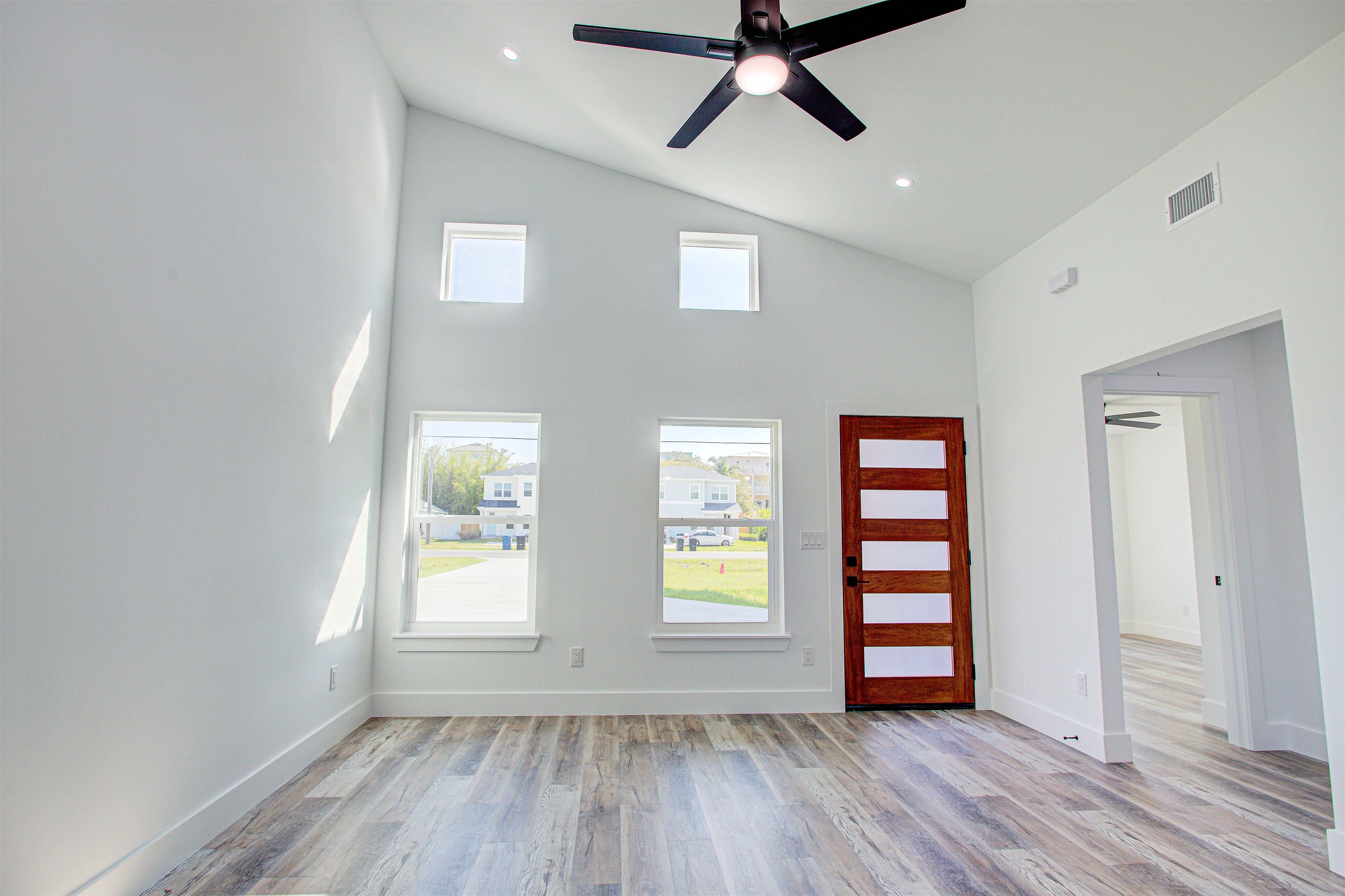 5461 A1A - Pool Home