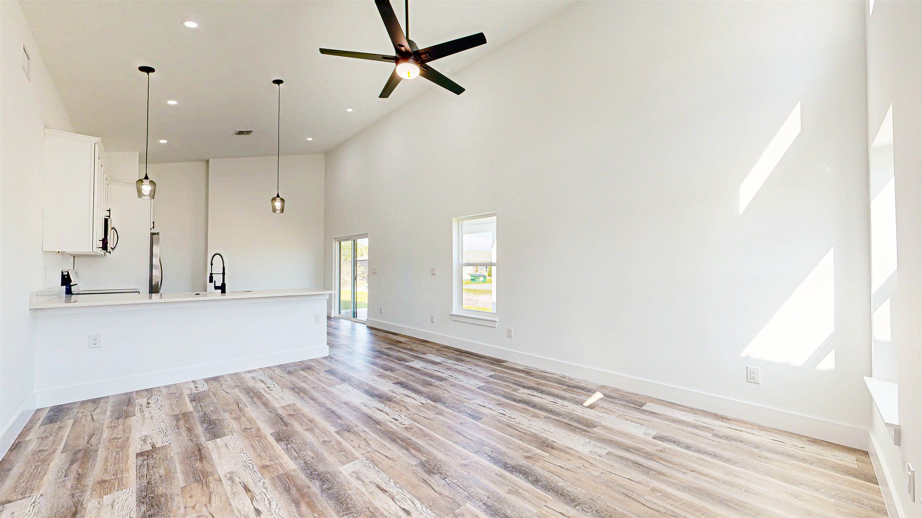 5461 A1A - Pool Home