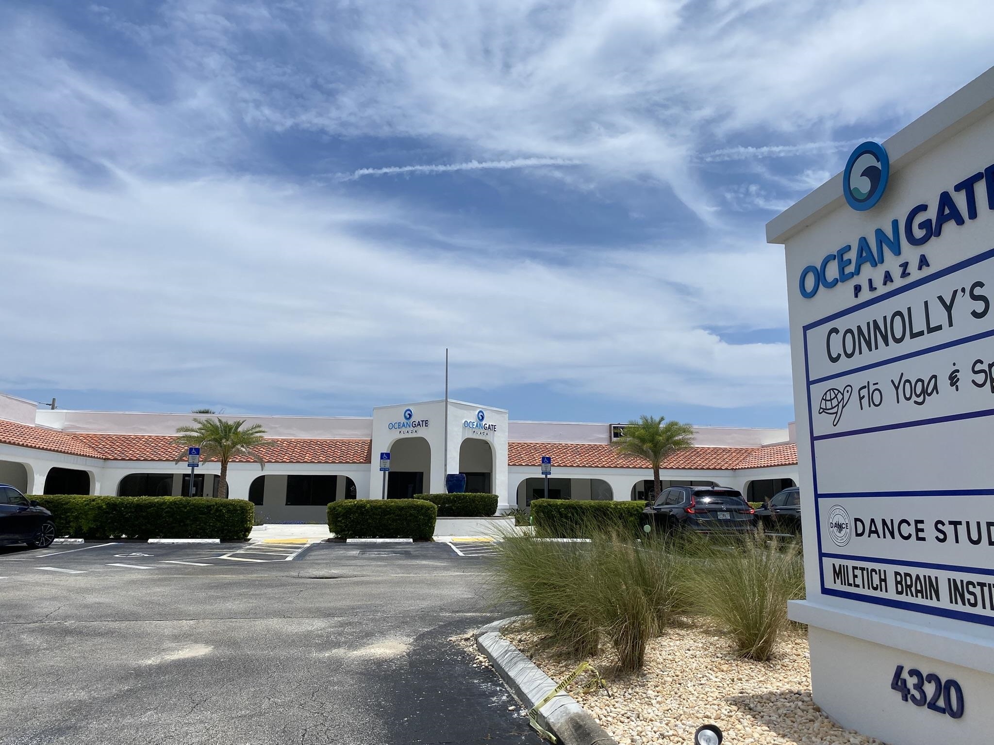 FOR LEASE 1,000 & 2,000SF. Great traffic and visibility on A1A and Dondanville Rd. on Anastasia Island. 2 units available. One 2,000sf office space with divided rooms and conference area and 2 bathrooms and small kitchen area. One 1,000sf space that is totally open with 2 bathrooms available for retail, office or food service. Covered lanai and large courtyard are perfect for food service with outdoor seating. Overhead and marguis signage space available. Plaza already has yoga/massage studio, dance studio, breakfast/lunch restaurant. Recent renovations and new landscaping make this an attractive island location for your business. NNN leases. 24sf plus 7.45 CAM.