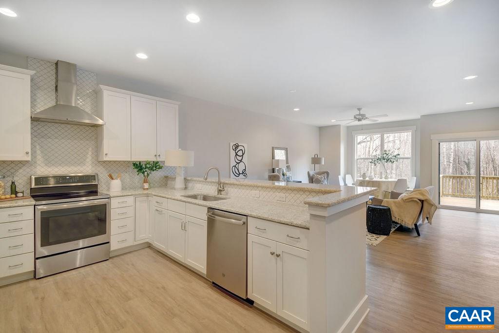 1533 BIRNAM DR, CHARLOTTESVILLE, VA 22901