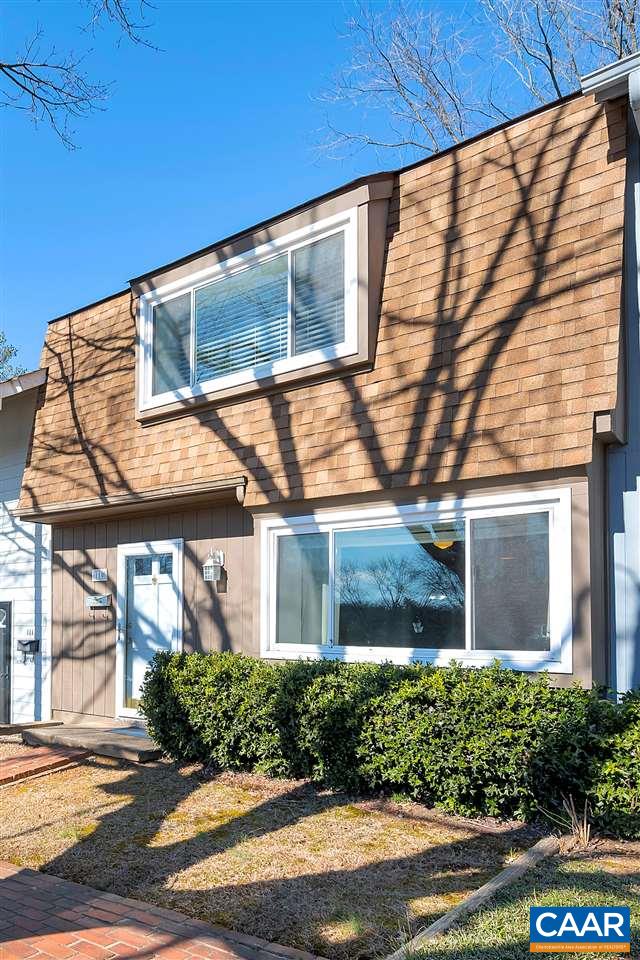 110 WOODLAKE DR, CHARLOTTESVILLE, VA 22901