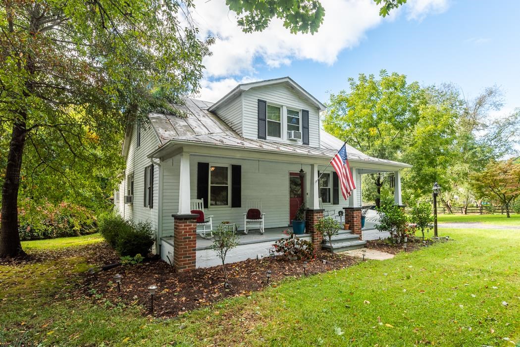 2268 Lyndhurst Rd, Waynesboro, VA 22980