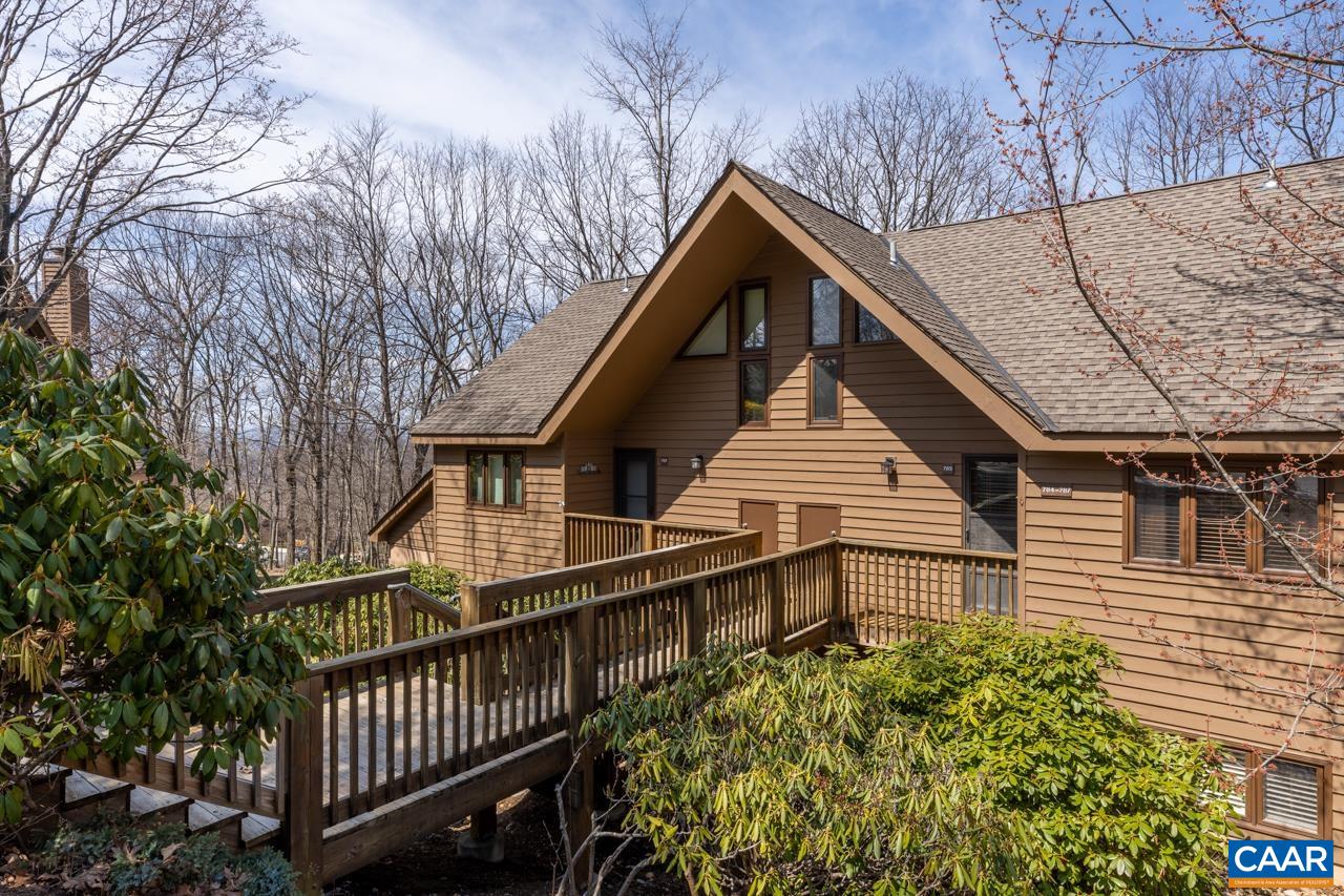 785 LAURELWOOD CONDOS, ROSELAND, Virginia for 250,000 (MLS 629053)