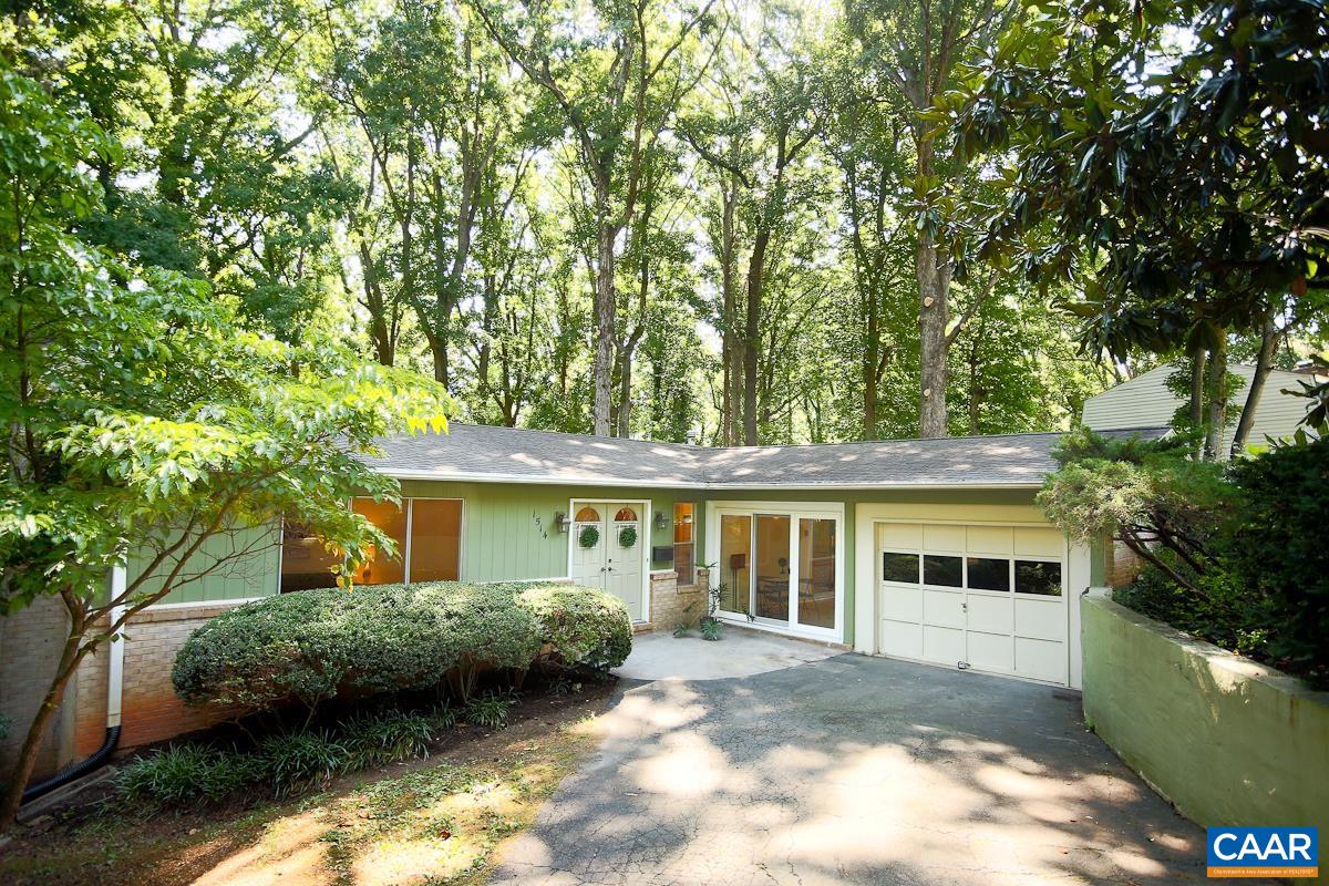 Fabulous mid-century modern 1 level home with a huge walkout basement, 1 car garage and a great yard!