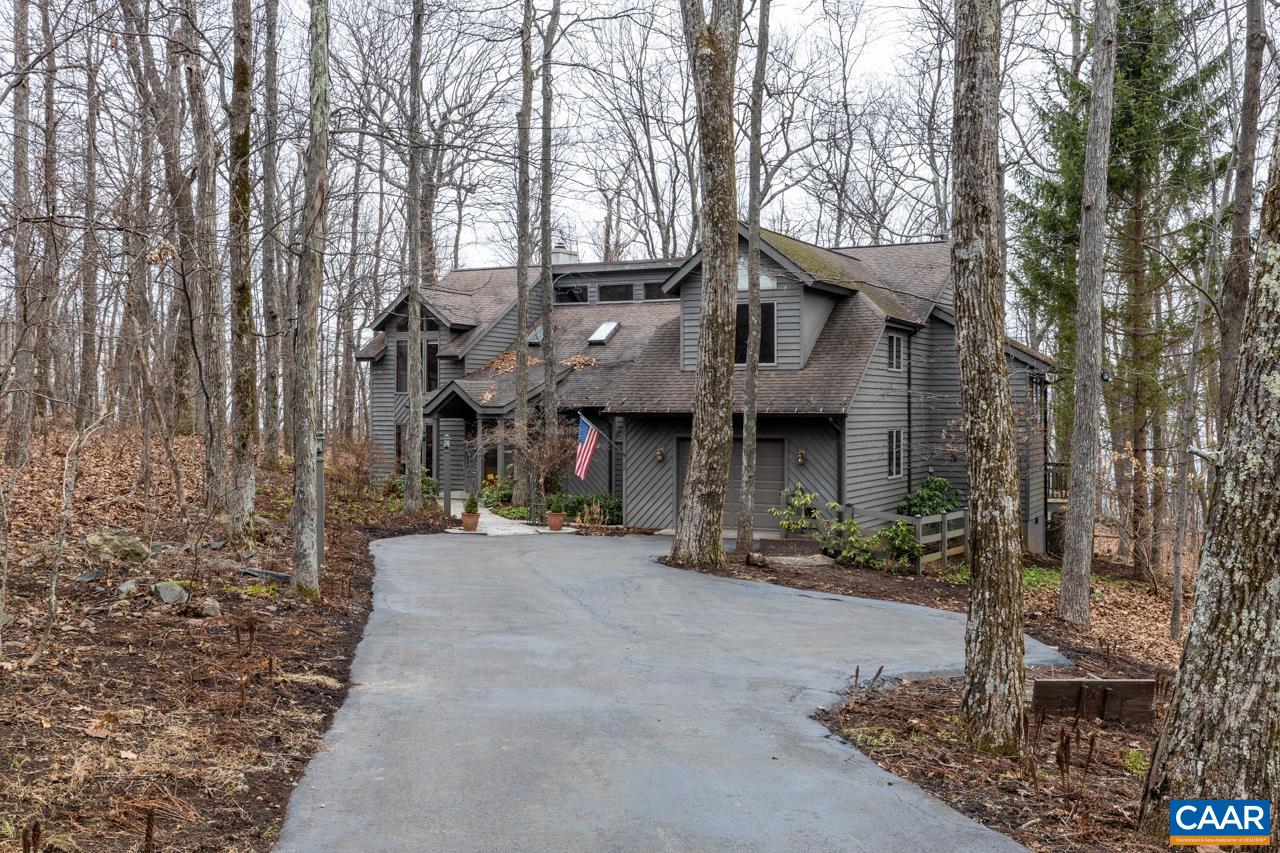 18 BLACK BEAR LN, ROSELAND, Virginia for 620,000 (MLS 637491)