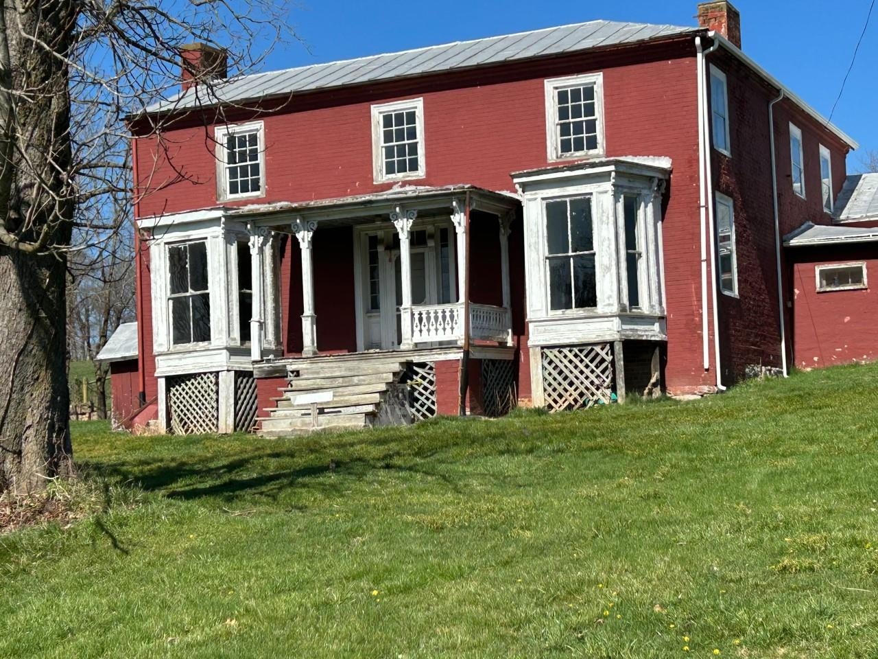 5787 BORDEN GRANT TRL, RAPHINE, VA 24472