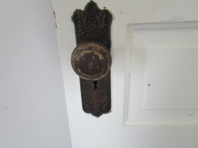 126 THOMPSON ST