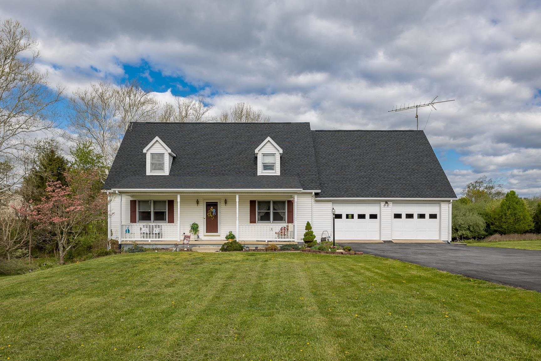 403 AUGUSTA FARMS RD