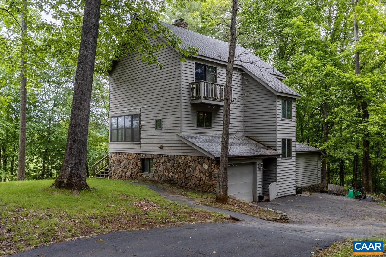 133 DEER RUN NELLYSFORD Virginia for $548 000 (MLS 640867)