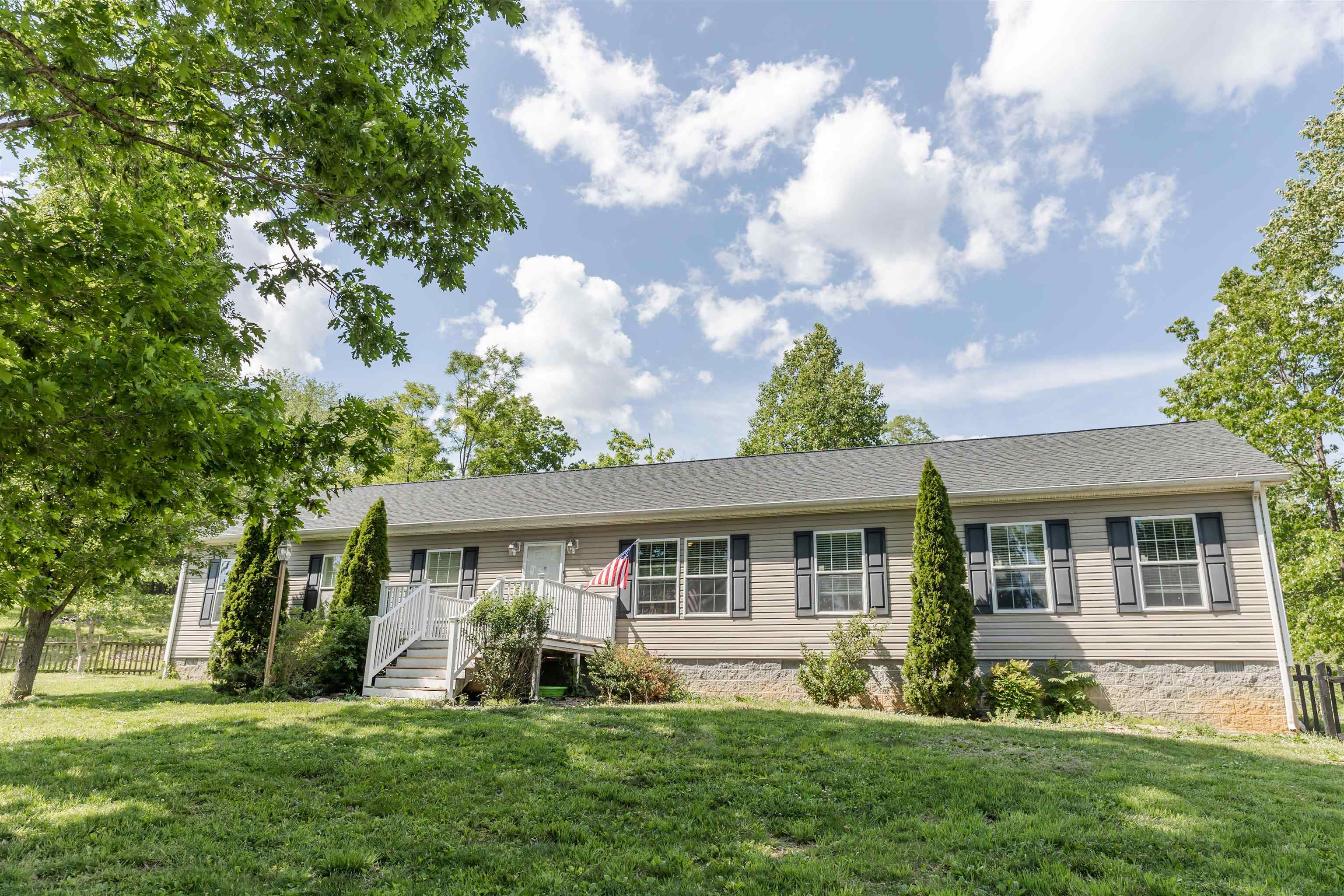 83 WOODPECKER LN, NATURAL BRIDGE, VA 24578