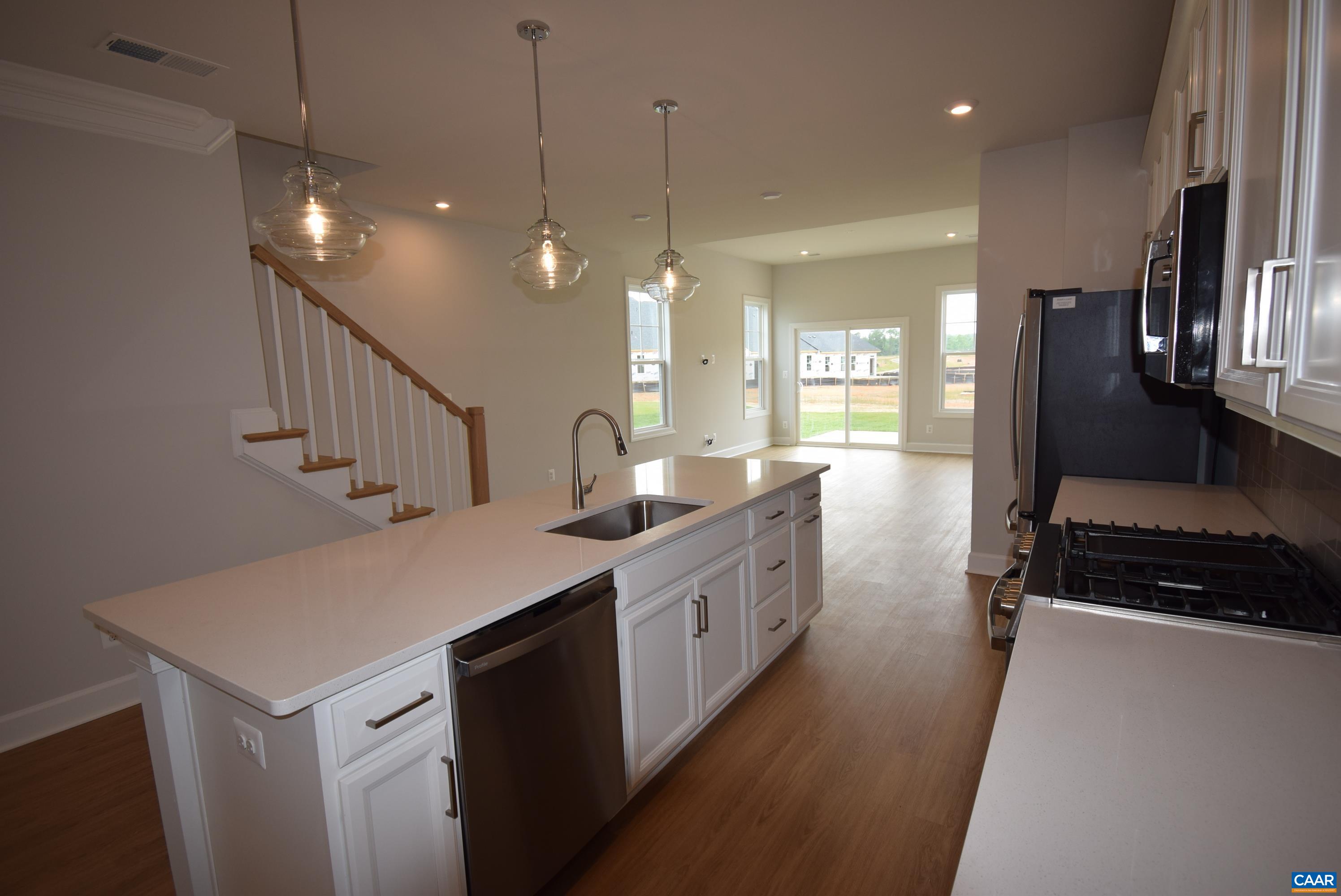 129 CRABAPPLE LN