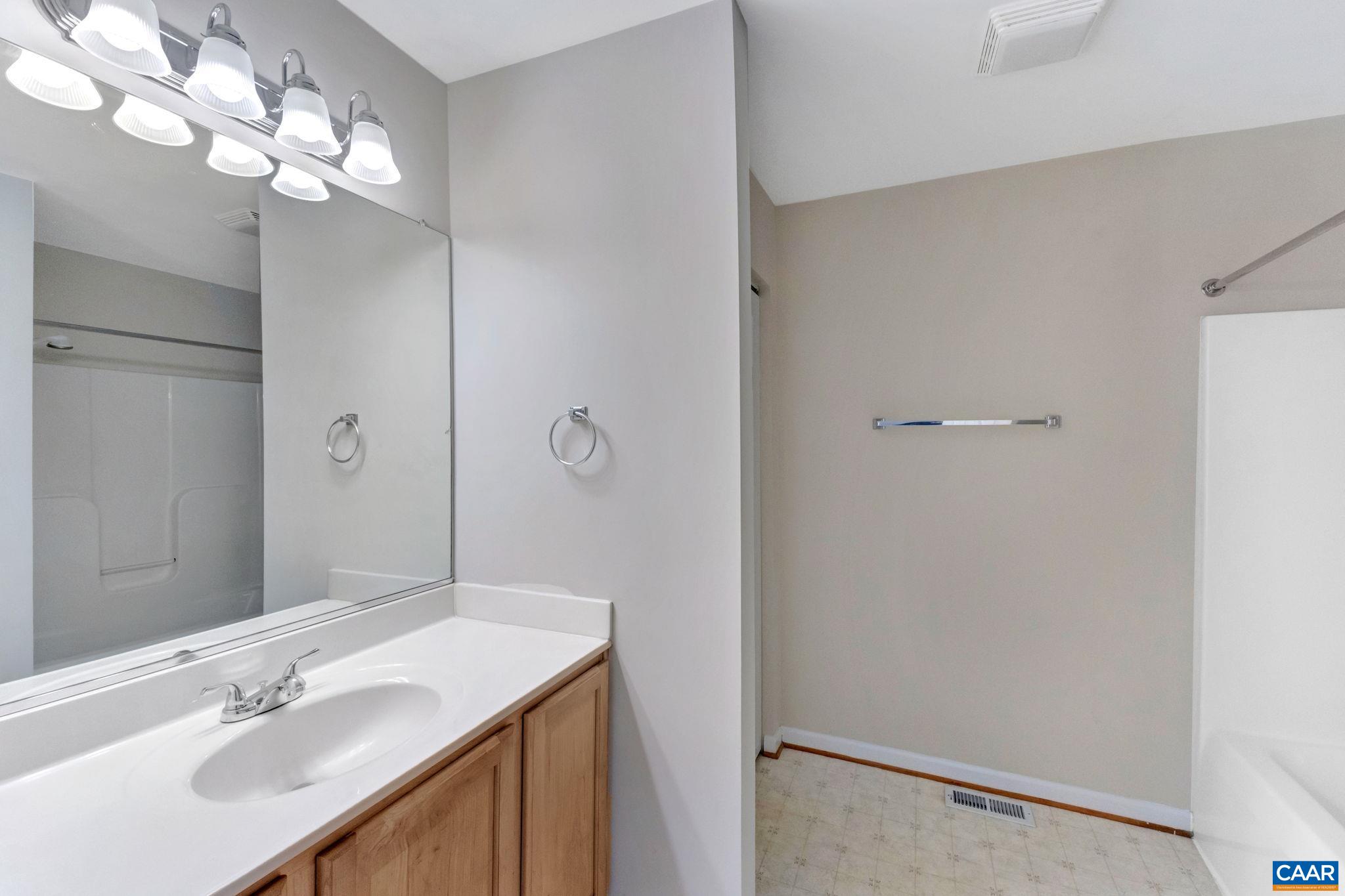 23 ZEPHYR RD