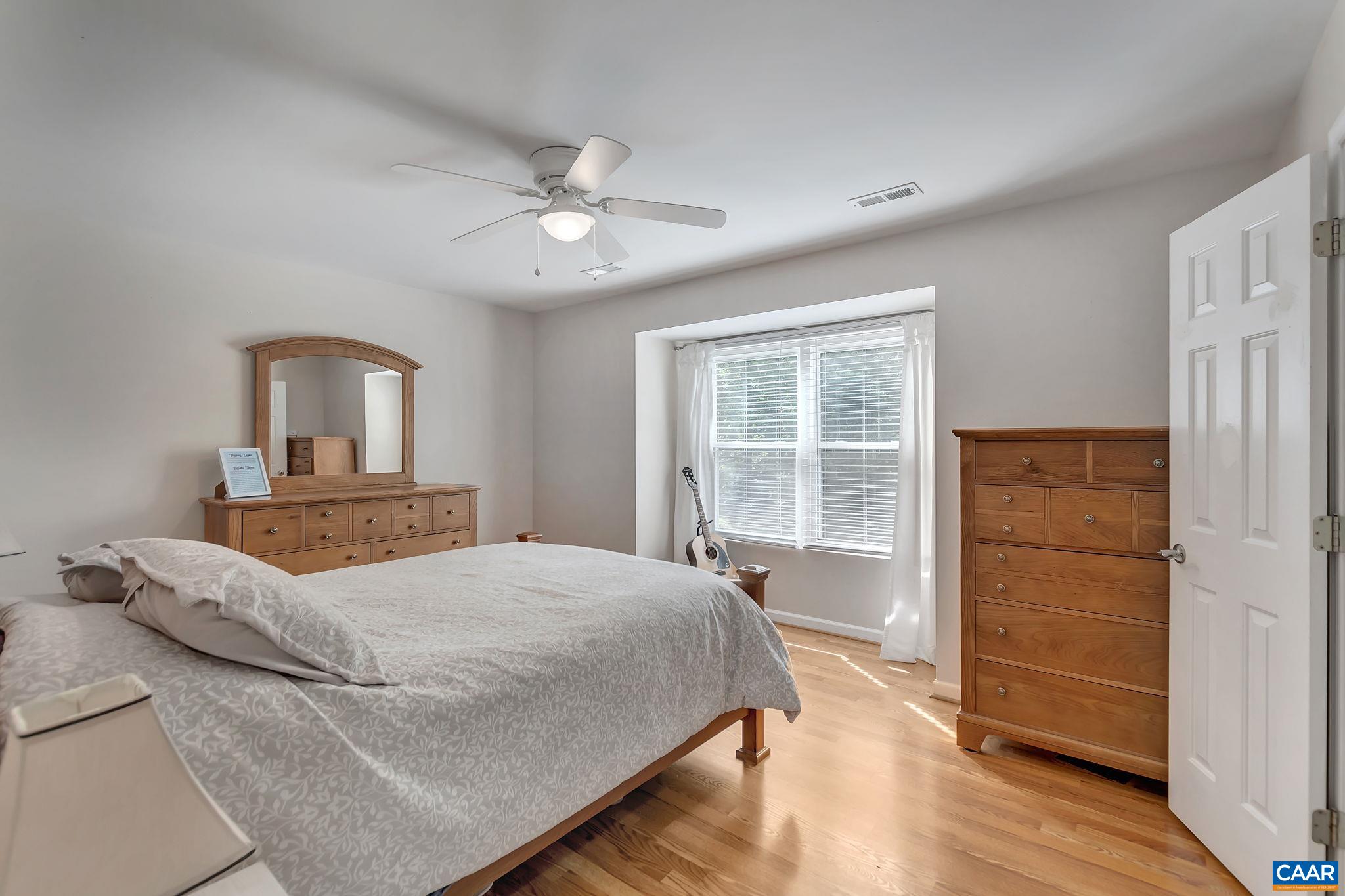 33 BEGUM RD