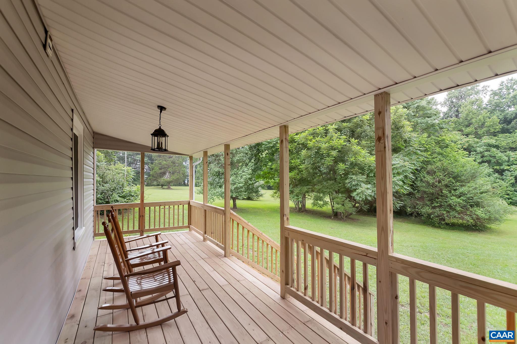 5 CABEL LN