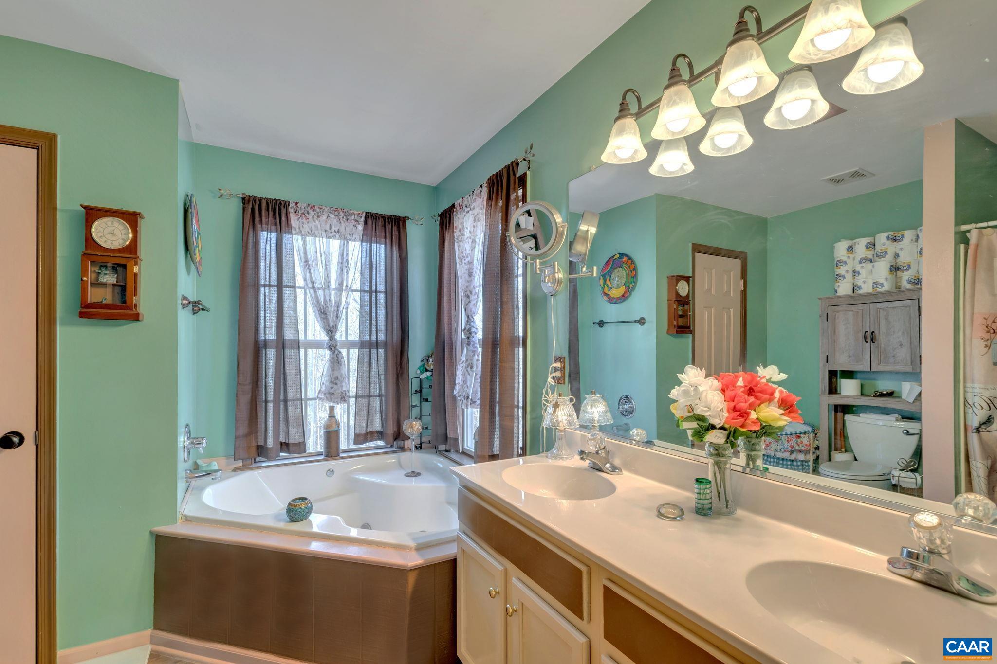 46 CHIPPEWA LN