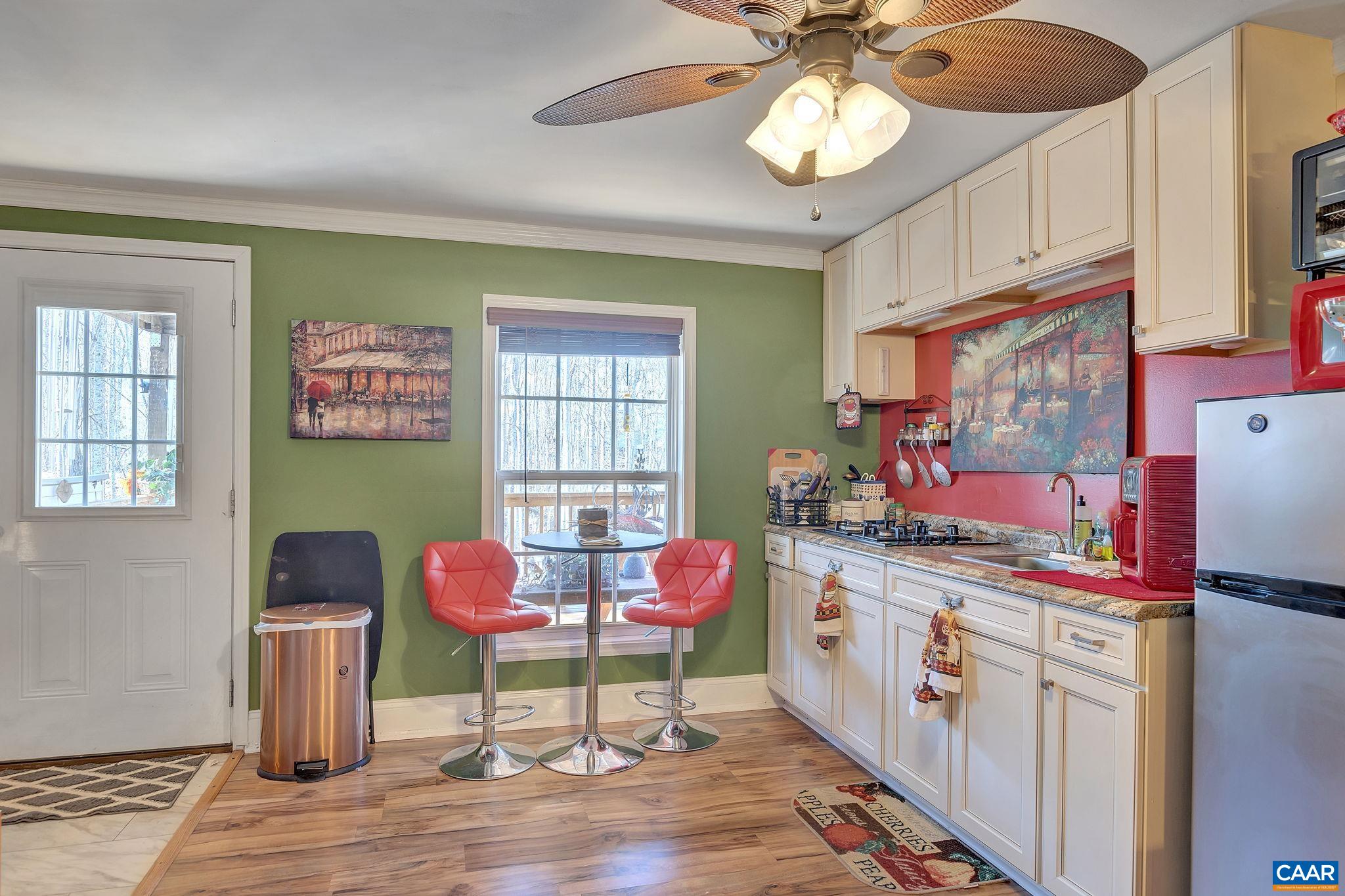 46 CHIPPEWA LN
