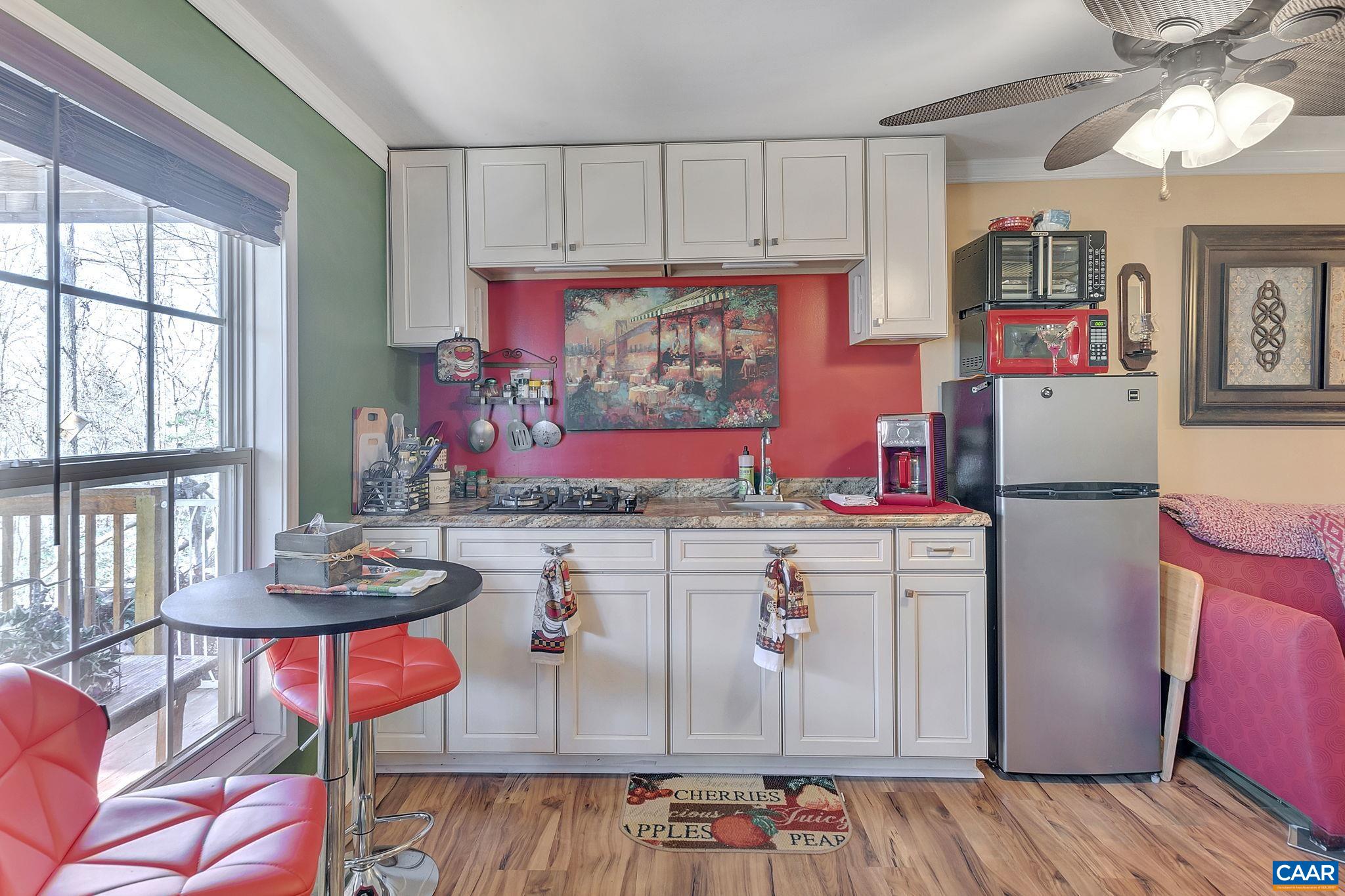 46 CHIPPEWA LN