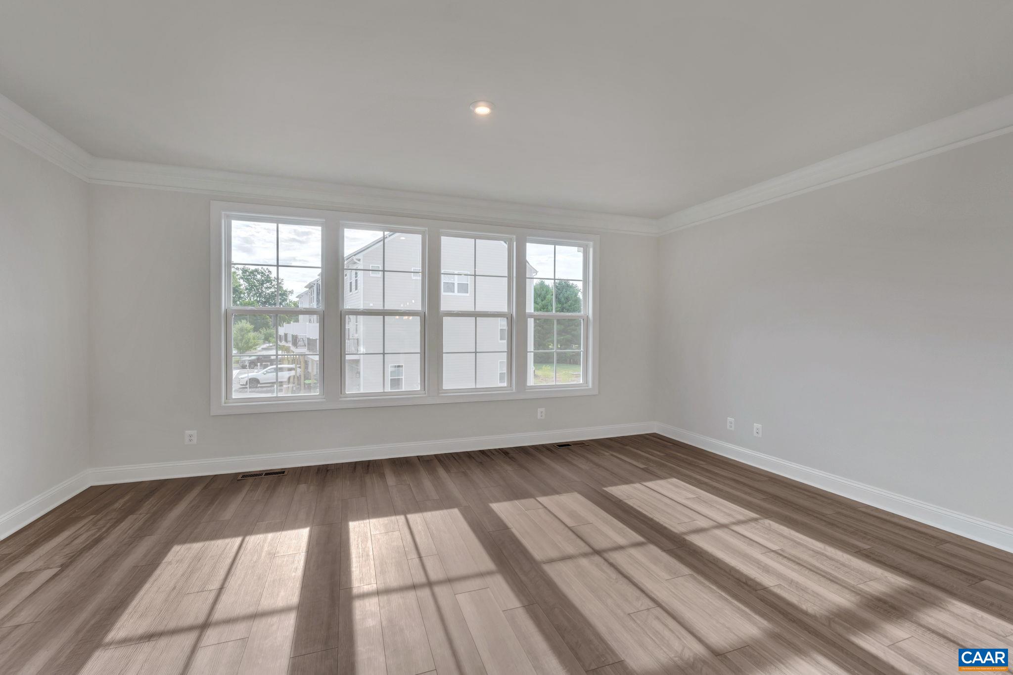 58 Laconia Ln