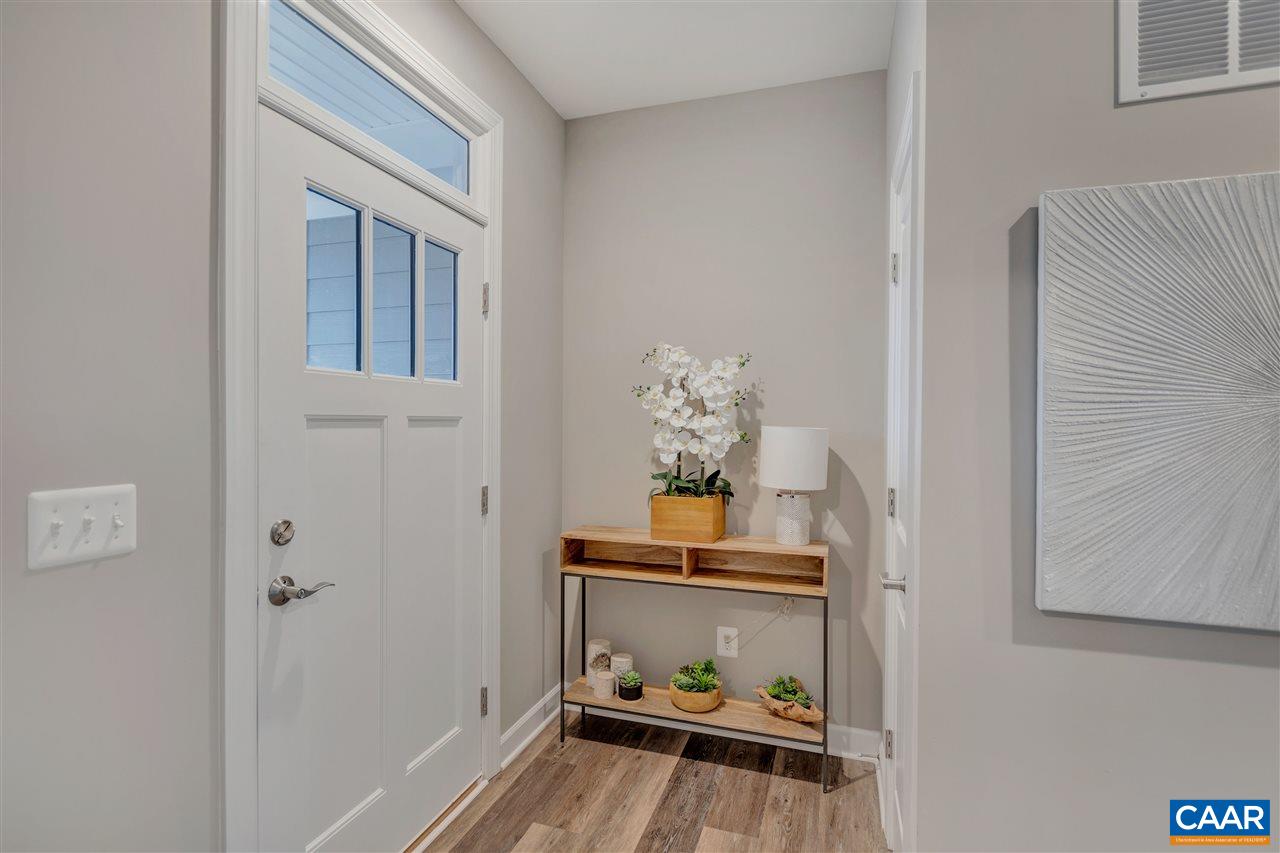 30 Thicket Run Dr