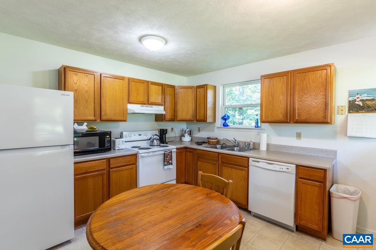 250 Willis Ford Ln