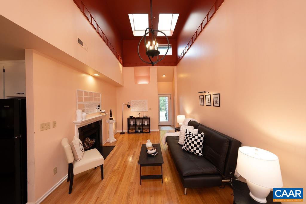 132 Tintern Ct