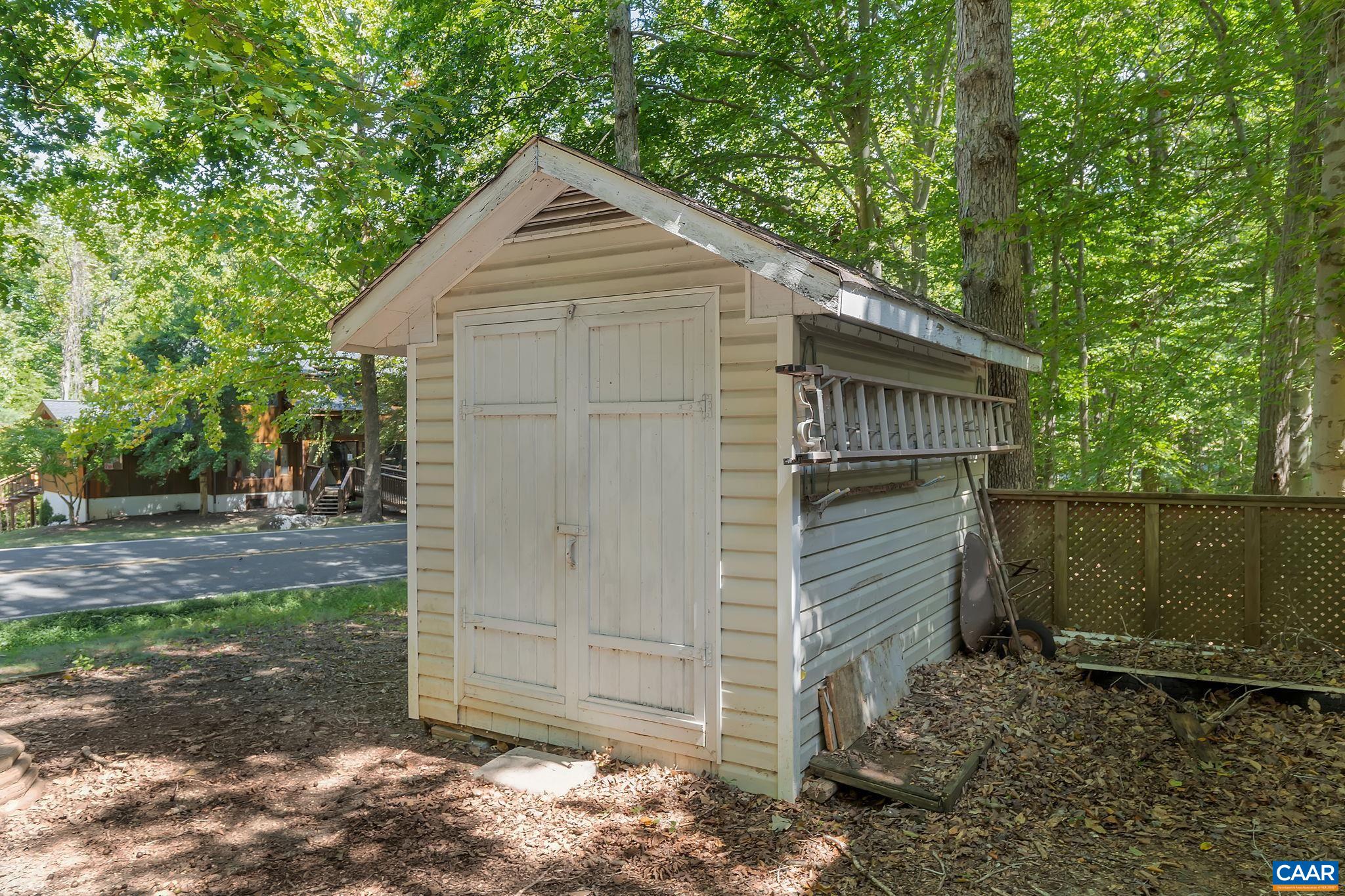 875 Jefferson Dr