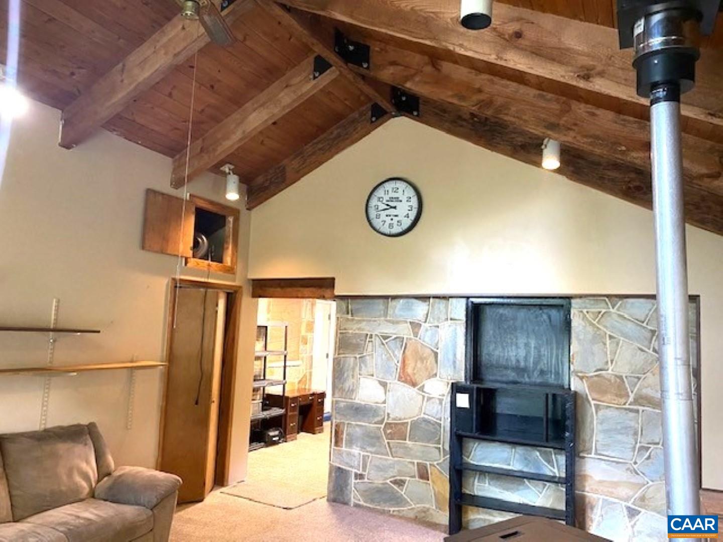 305 Cadmus Cir