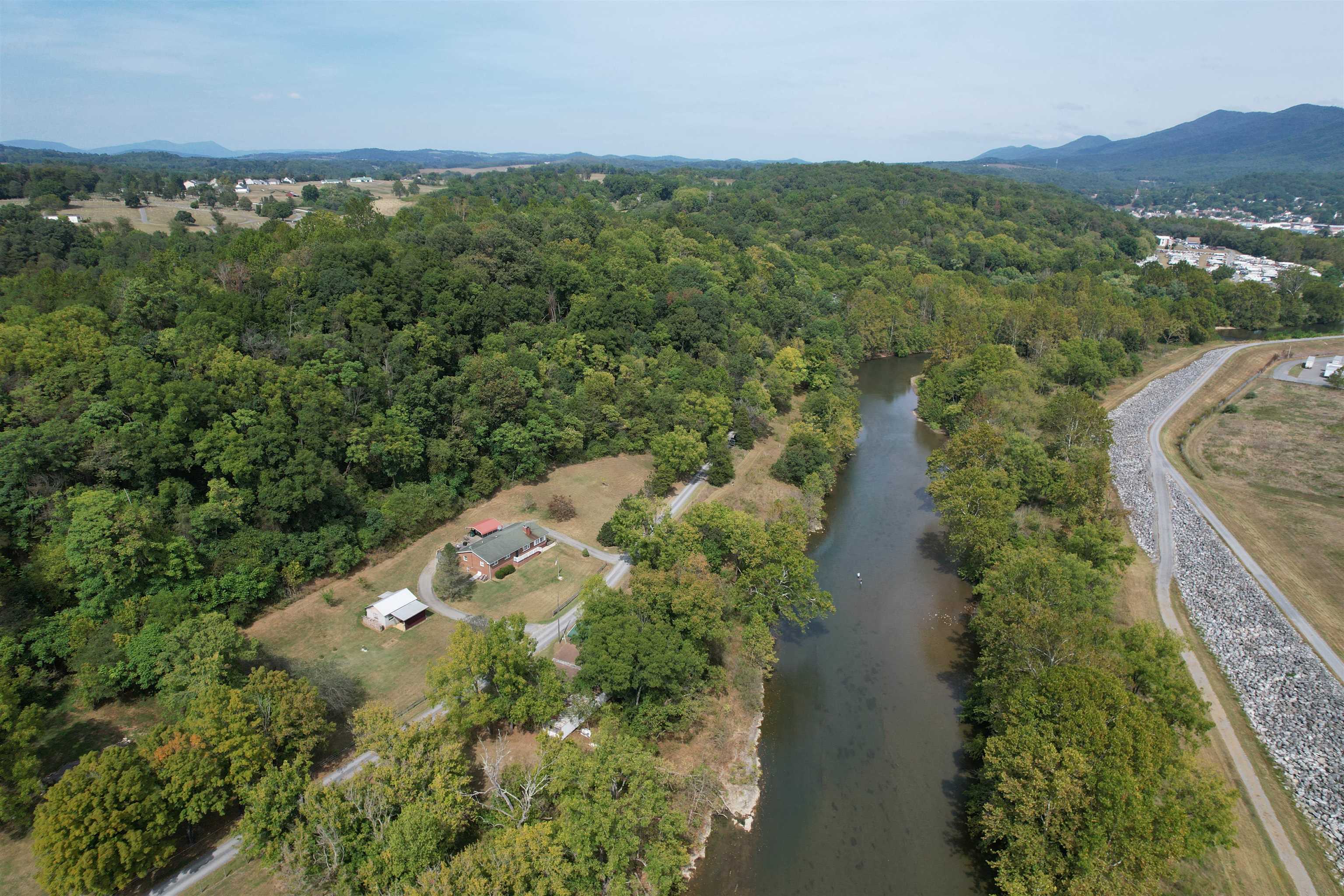 152 KEYES MILL RD