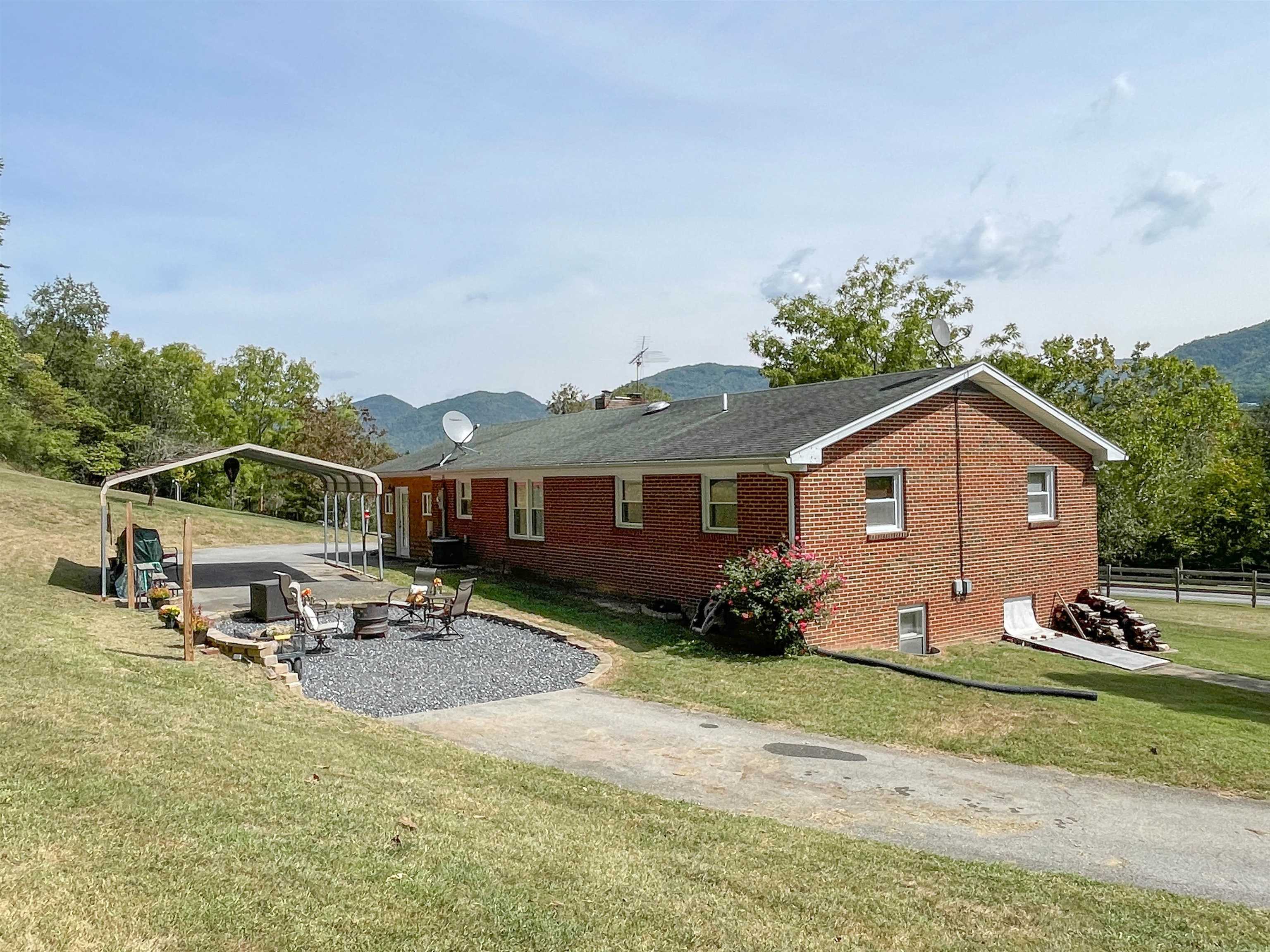 152 KEYES MILL RD
