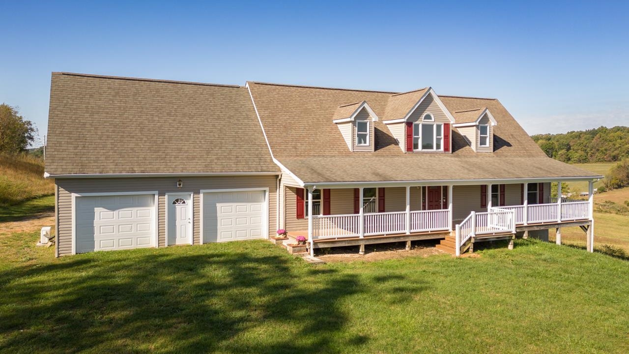 240 GOOSE CREEK RD, RAPHINE, VA 24472