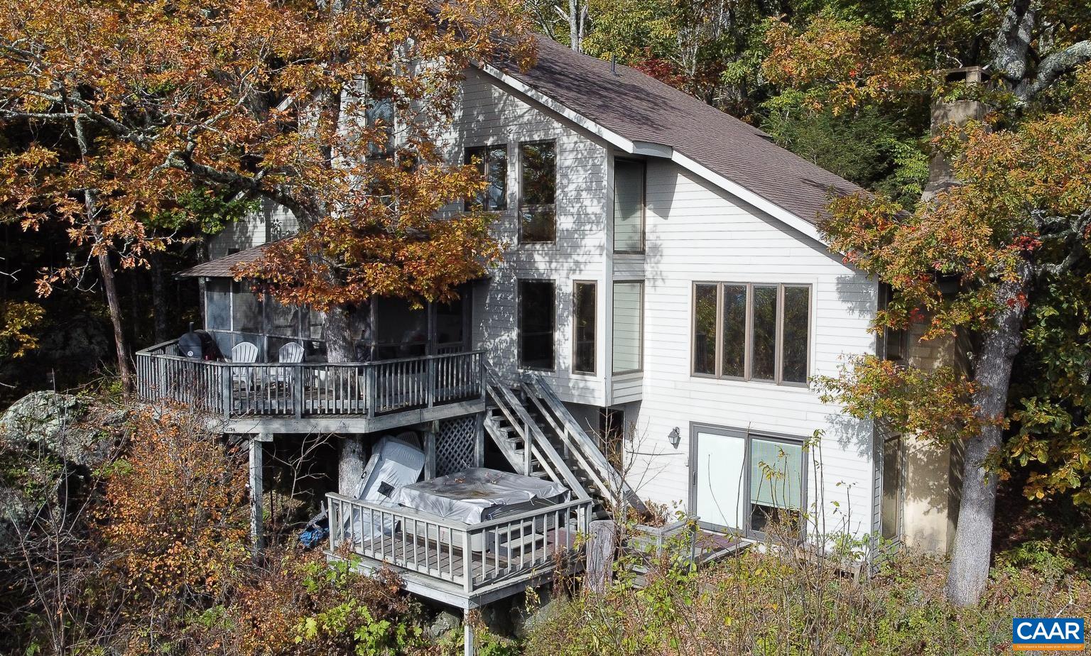 19 S Knob Ln