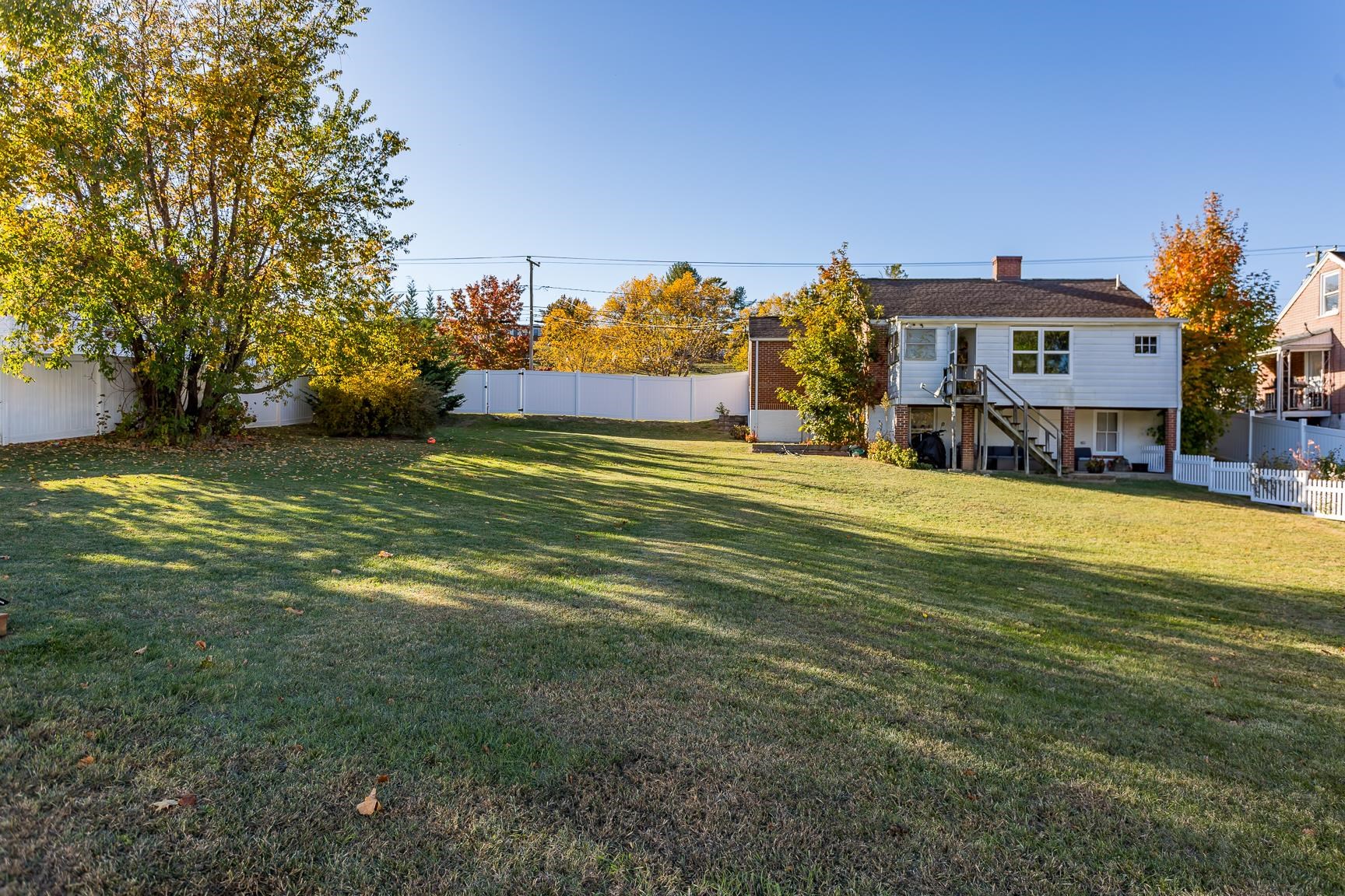 323 &321 GRUBERT AVE