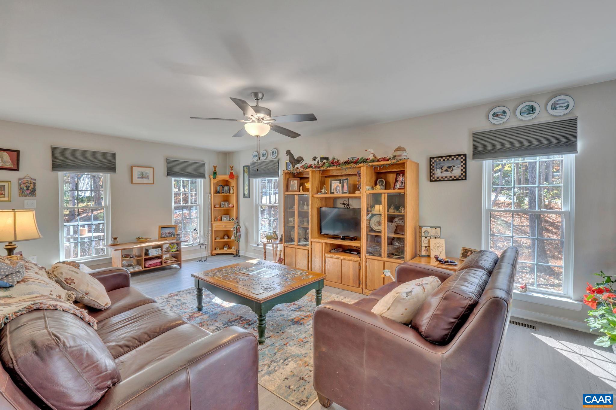 328 Jefferson Dr