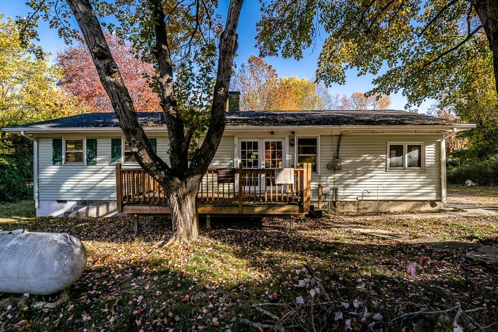 345 LAKE DR