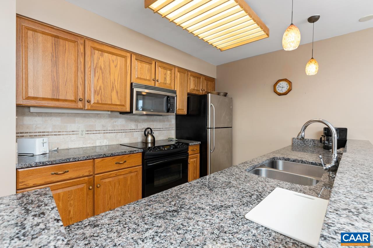 1587 Vistas Condos
