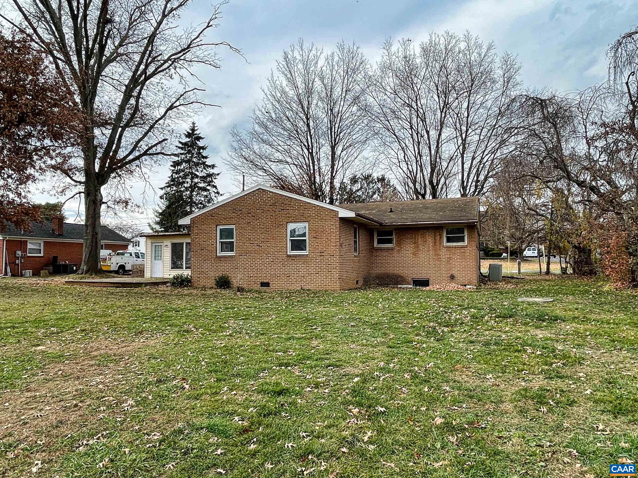58 Featherstone Dr