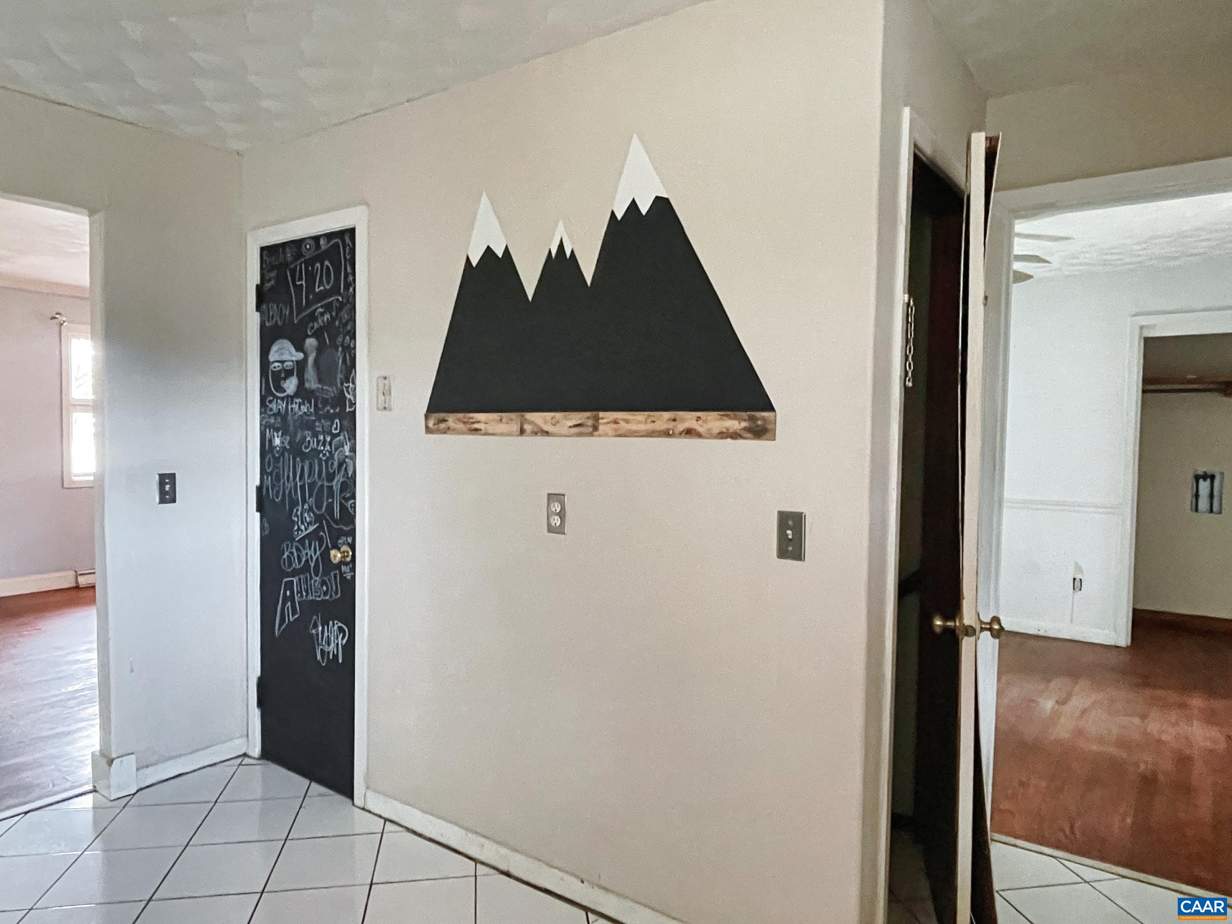 58 Featherstone Dr