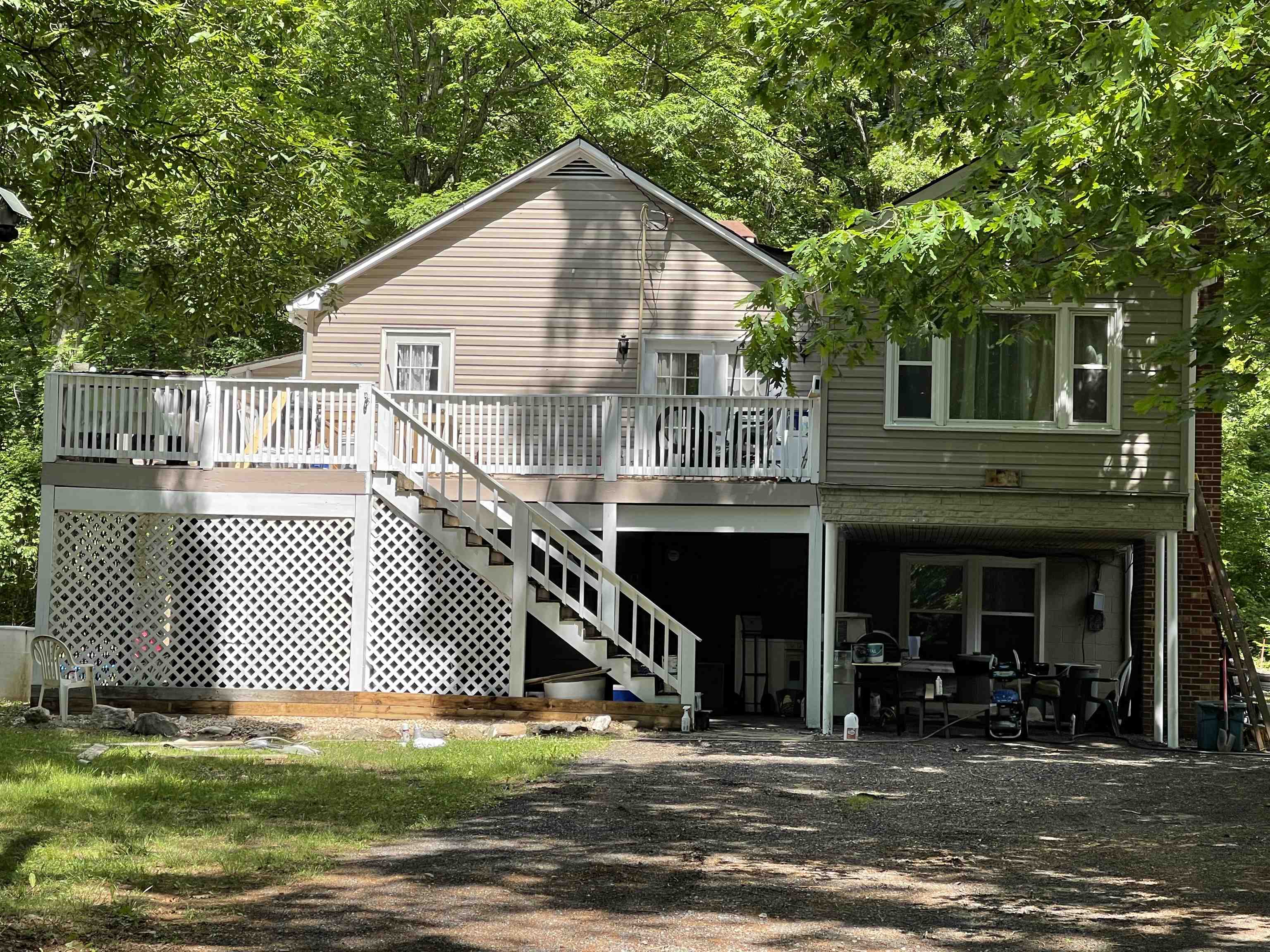 26 FOREST CREEK LN