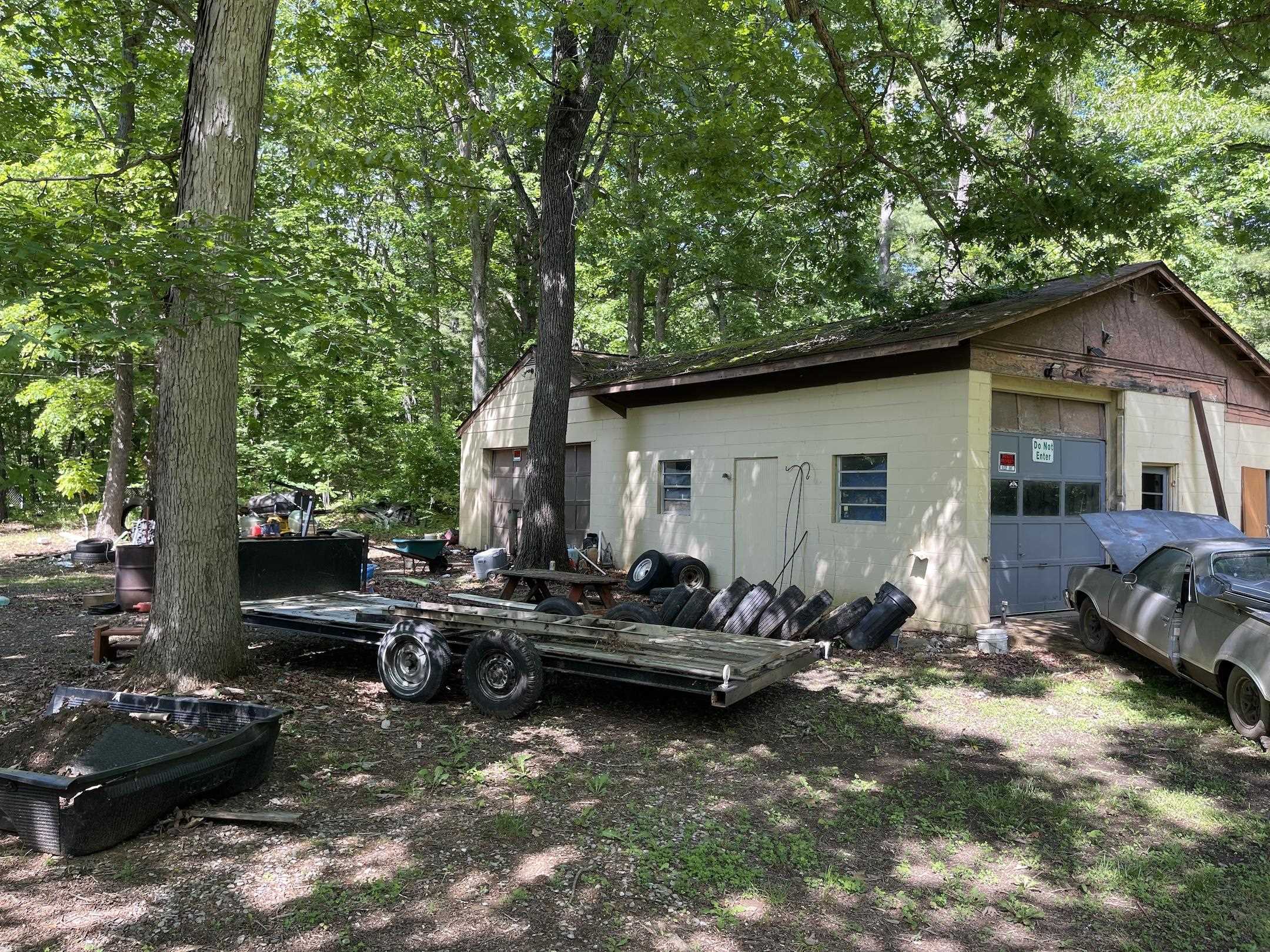 26 FOREST CREEK LN
