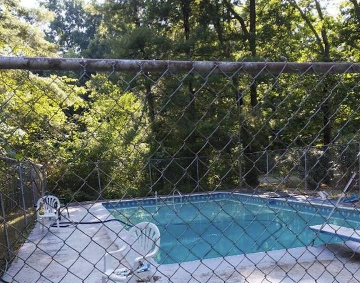26 FOREST CREEK LN