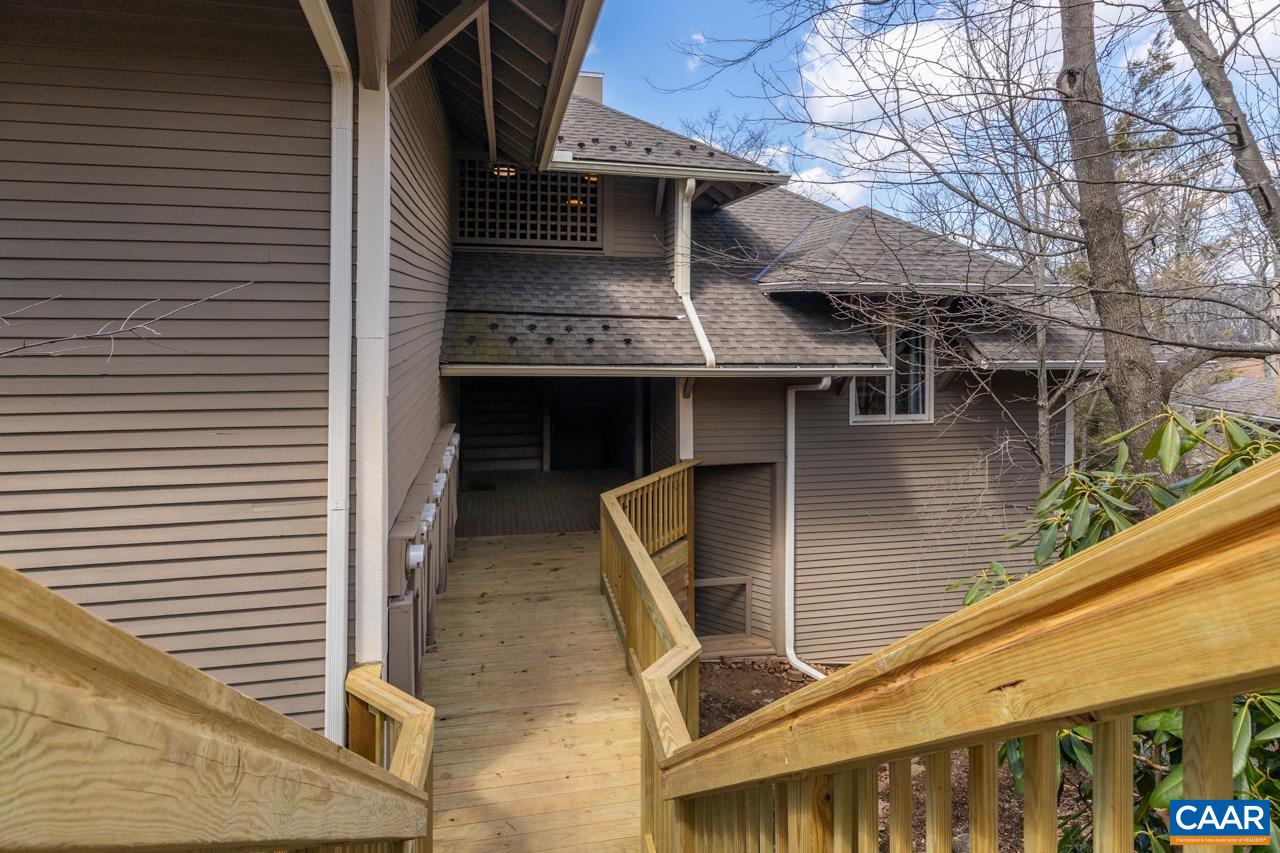 2055 Stone Ridge Condos Jessica Russo Team Charlottesville Crozet