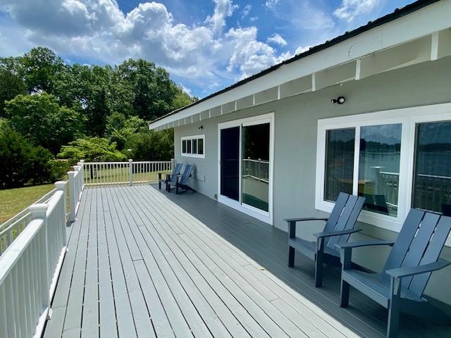 1382 S Lakeshore Dr