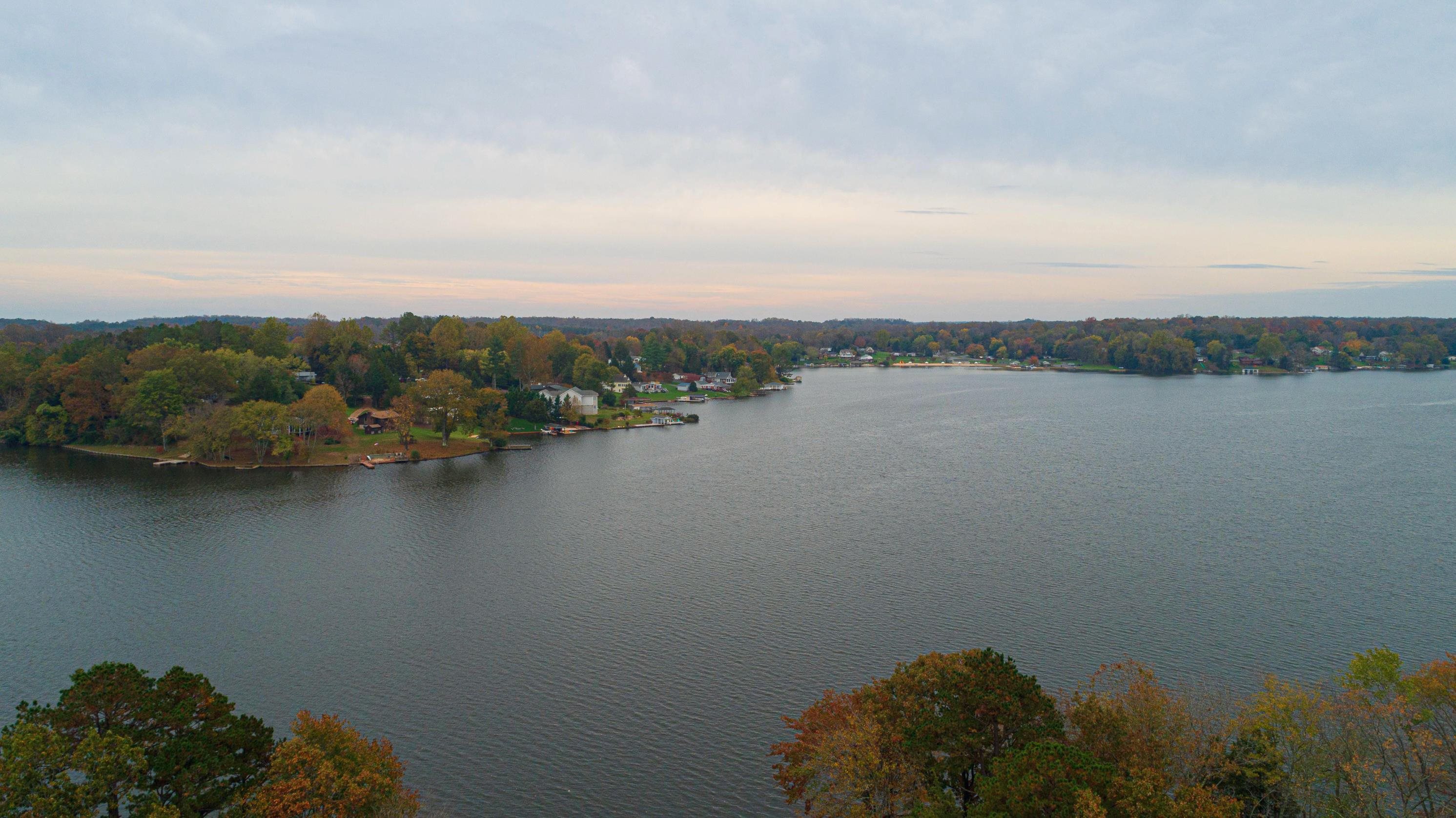 1382 S Lakeshore Dr